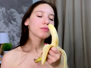 webcam girl just_emmy live cam image #5690747