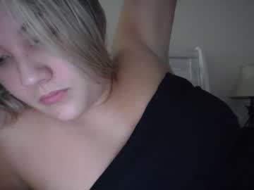 webcam girl varsitybaby000 live cam image #427122