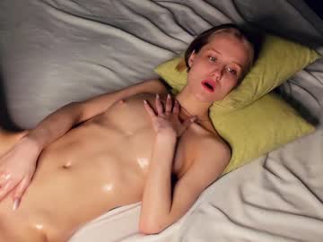 webcam girl tinaaarpp live cam image #1838399