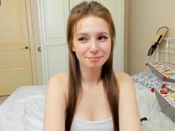 webcam girl sarabradford live cam image #5765344