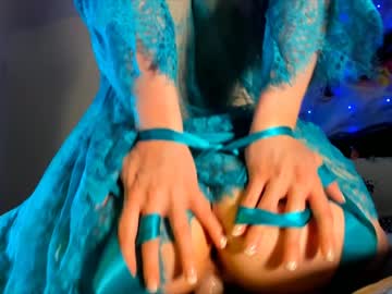webcam girl littlee33 live cam image #145453