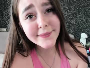 webcam girl emilia_me live cam image #1191232