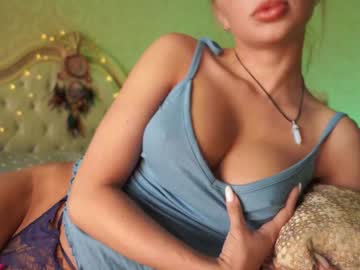 webcam girl pussy__money__weed live cam image #2325602