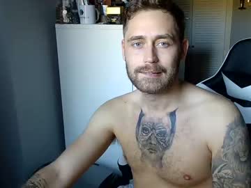 webcam man greyjoggers live cam image #2949784