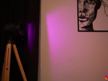 webcam girl lucie_beltran live cam image #4650862