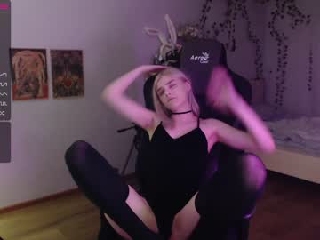 webcam girl allotropp live cam image #1947069