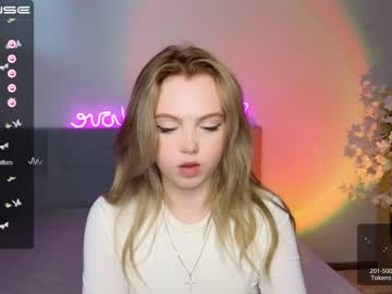 webcam girl small_blondee live cam image #4660674