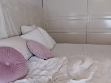 webcam girl lilemilyy live cam image #6722456