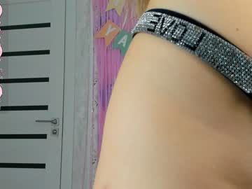 webcam girl molly__meow live cam image #6708195
