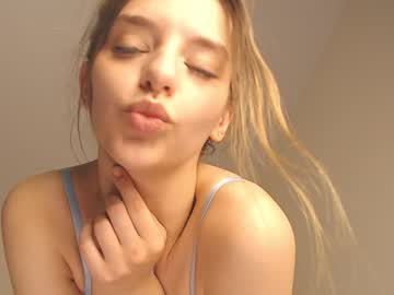 webcam girl lesi_moon live cam image #5019350