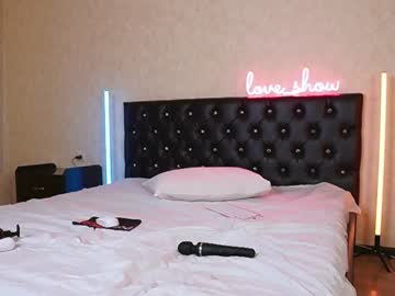 webcam girl l0ve_sh0w live cam image #6842622
