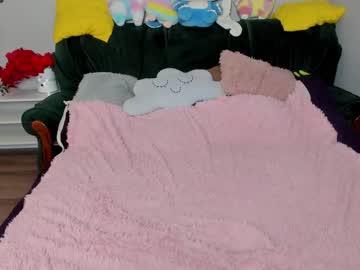 webcam girl kira_little live cam image #5516616