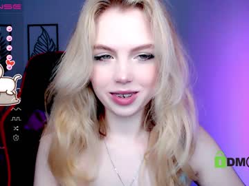 webcam girl small_blondee live cam image #3677176