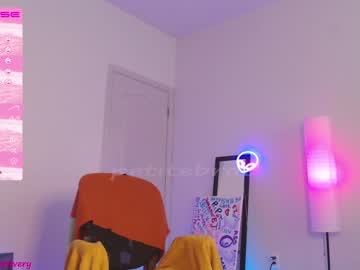 webcam girl petitebrat live cam image #4385116