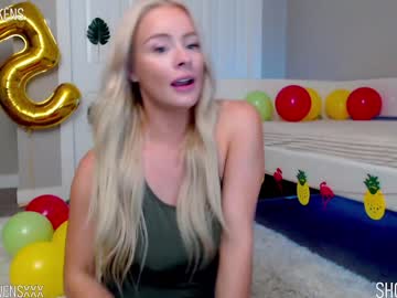 webcam girl oliviaowens live cam image #2043787
