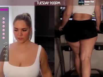 webcam girl milavalentinax live cam image #2703899