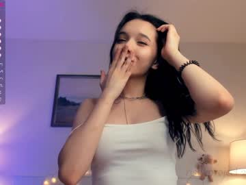 webcam girl riskyproject live cam image #3670947