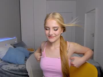 webcam girl crystal_pixie live cam image #4939503