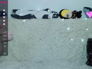 webcam girl husky_girl live cam image #156512