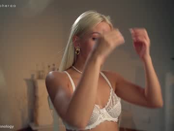 webcam girl artmosphera live cam image #4406430