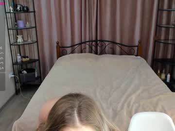webcam girl leeloo_0 live cam image #2160043