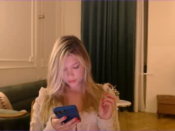 webcam girl bitter_moon live cam image #3583200