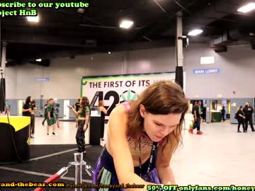webcam couple honeyand_thebear live cam image #2725242