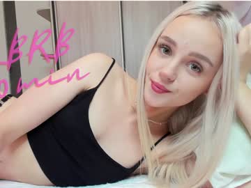 webcam girl floraalfy live cam image #3429988