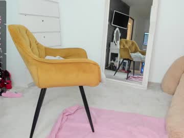 webcam girl dariaa_doll live cam image #5201448