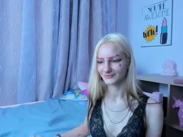 webcam girl erika__lodge live cam image #2292135