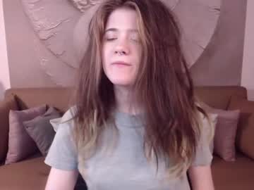 webcam girl annieaimee live cam image #2341240