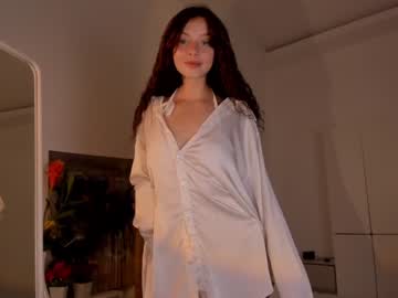 webcam girl jenifer_vivy live cam image #6103068