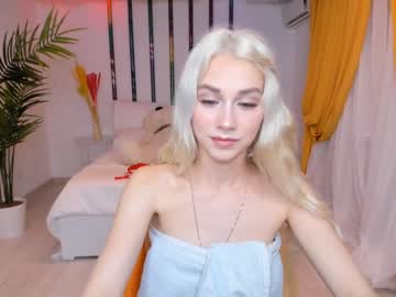 webcam girl leila_moors live cam image #49879