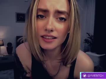 webcam girl _yvie_ live cam image #4747908