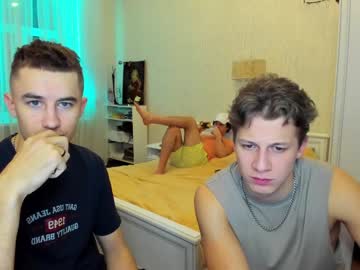 webcam man purple_gang live cam image #915394