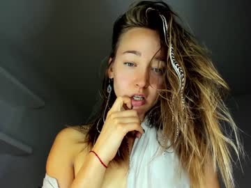 webcam girl olaya_del_mar live cam image #378442