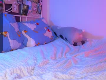 webcam girl cute_fox_girl live cam image #6869658