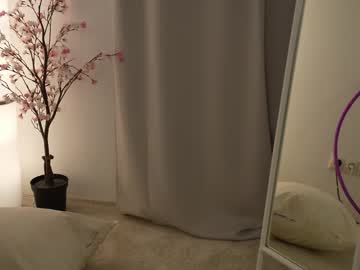 webcam girl floret_joy live cam image #5868205