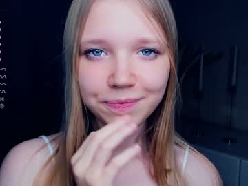 webcam girl hug_honestly live cam image #5858902