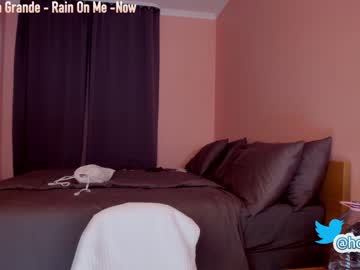 webcam girl hollyextra live cam image #2435098