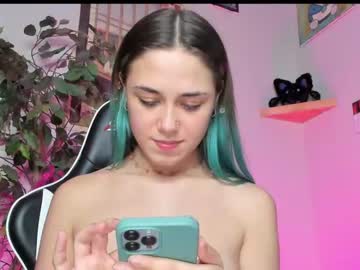 webcam girl fairyinthewild live cam image #5506176