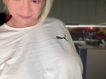 webcam girl kiradivine live cam image #6806399