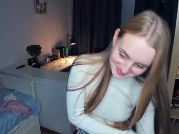 webcam girl stun1ng_blonde live cam image #7058880