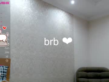 webcam girl small_blondee live cam image #3684117