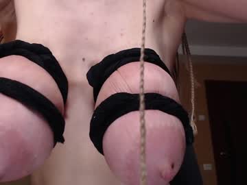 webcam girl incrediblyomelia live cam image #3919942
