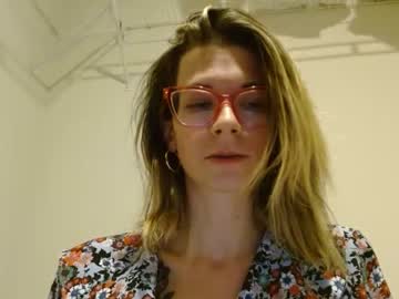 webcam girl naomi_reah live cam image #5721974