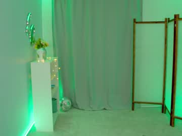 webcam girl silent_chill live cam image #4102879