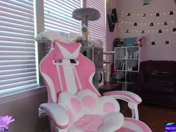 webcam girl violetttflowers live cam image #5889020