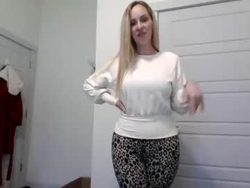 webcam girl lillianmaree live cam image #3446010