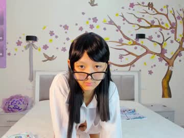 webcam girl little_yena live cam image #6604684
